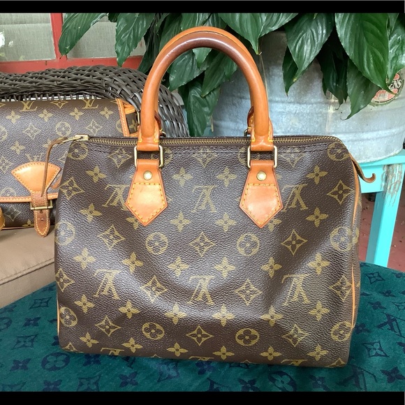 Louis Vuitton Handbags - 💕💯Louis Vuitton speedy 25❤️